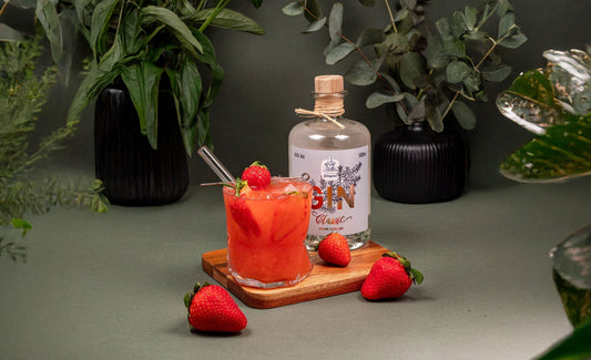 🍓🍸 Bloodhound – Der elegante Gin-Erdbeer-Cocktail mit Dresdner Feingeist GIN Classic ✨