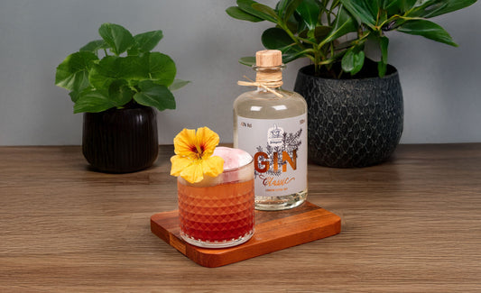 🍷 Rhubarb Gin Sour: Der elegante Twist mit Rhabarberschaum 🌿