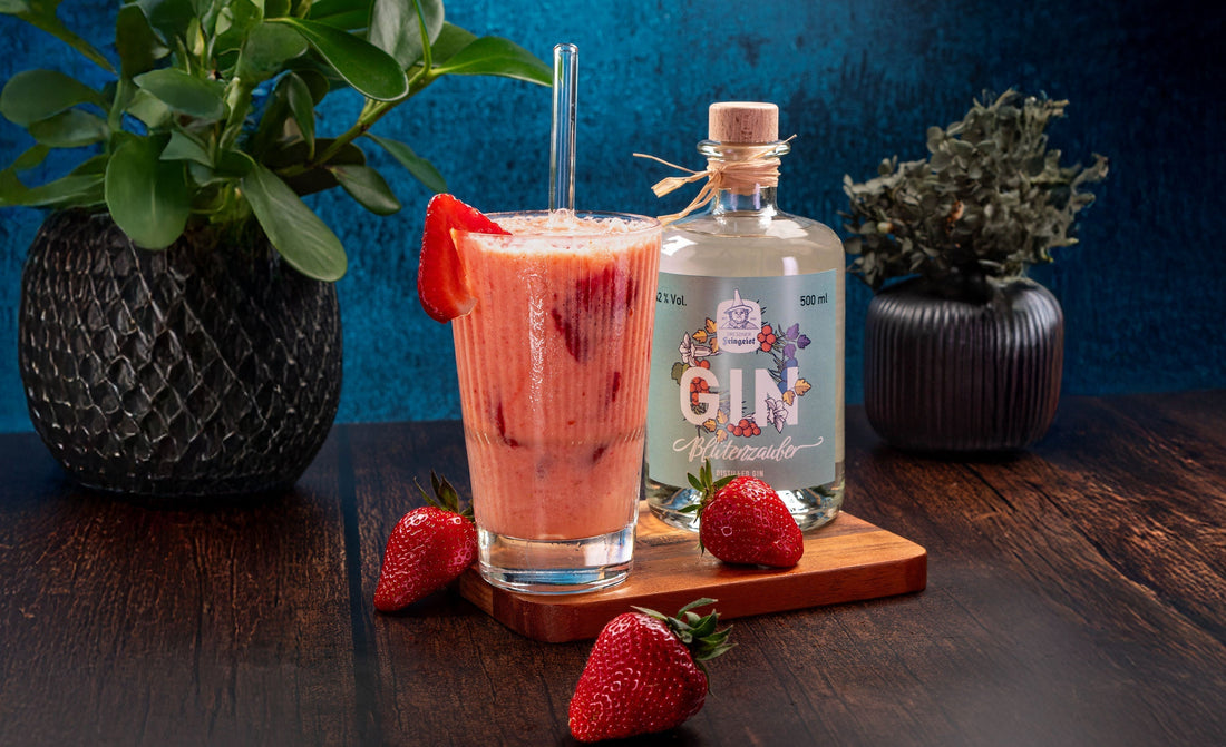 🍓🍃 Teardrop Cocktail: Ein cremig-fruchtiger Traum mit GIN Blütenzauber 🍃🍓